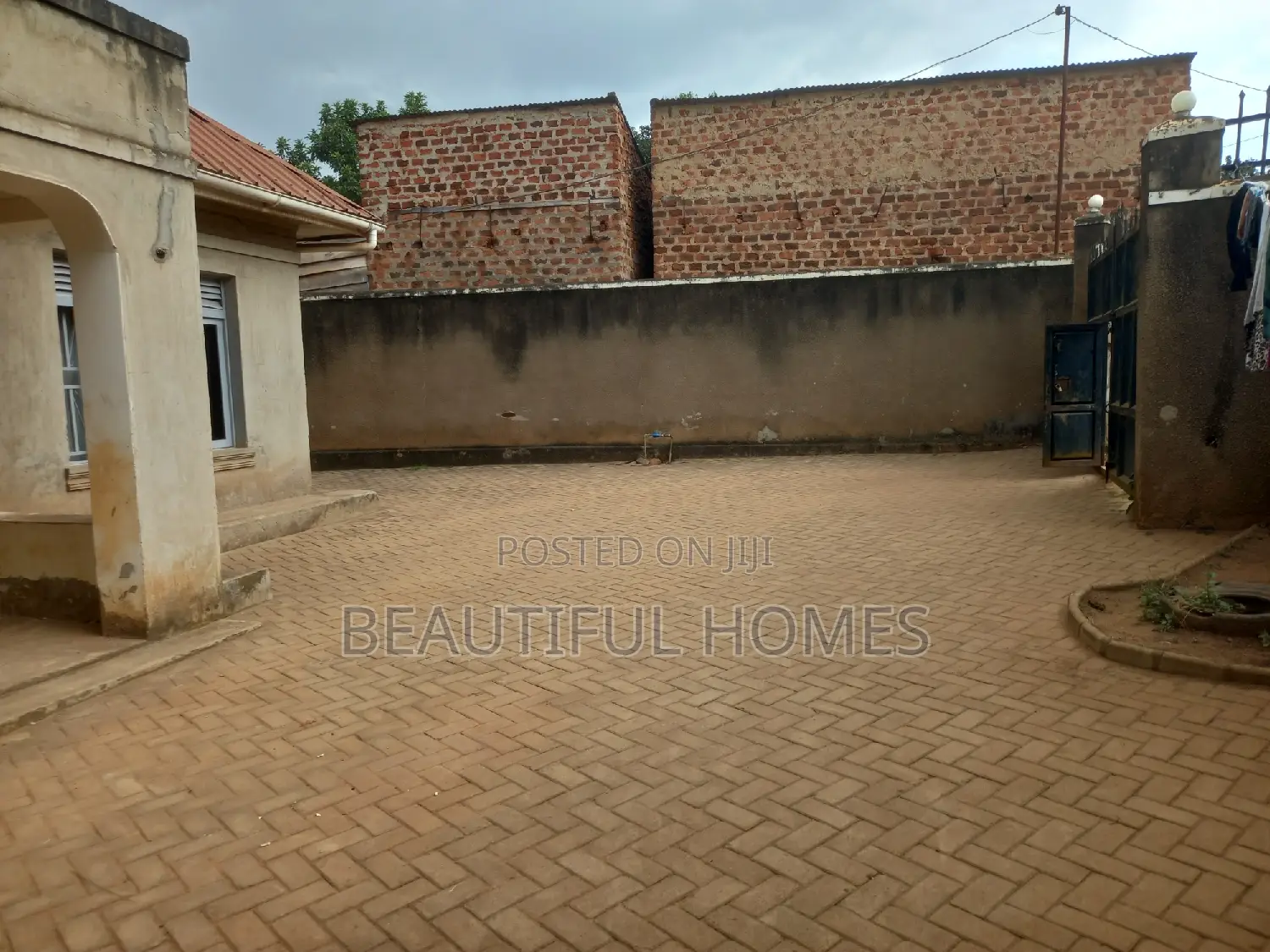 Furnished 4bdrm House in Mbalwa, Kira for sale