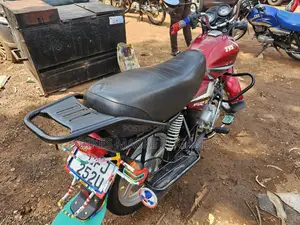 TVS HLX 125 2022 Red