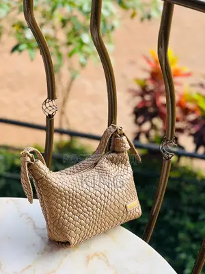 Cassie Wooven Handbag