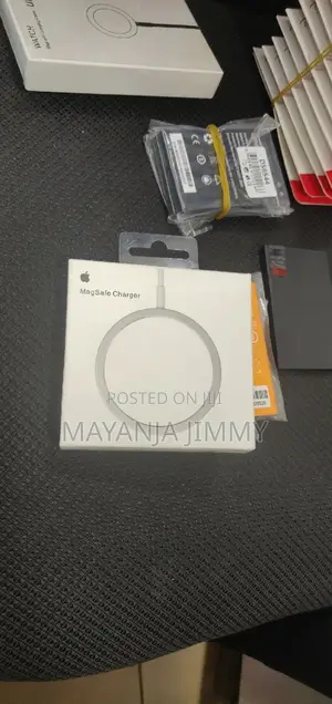 Photo - Wireless Magsafe Charger
