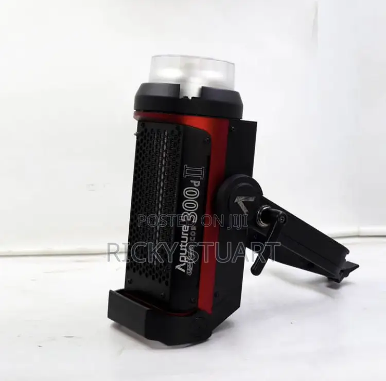 Aputure 300D II Led Video Light Daylight(V-Mount)