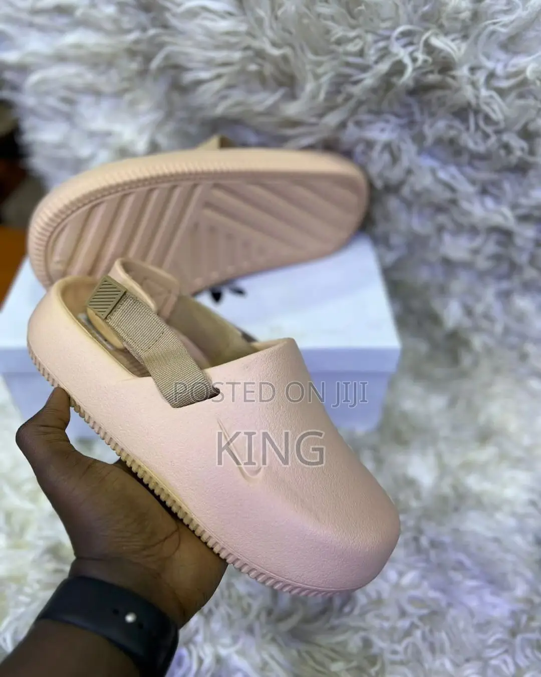 Nike Calm Crocs Mule. Pink