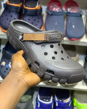 Photo - Coffee Brown Icon Original Crocs