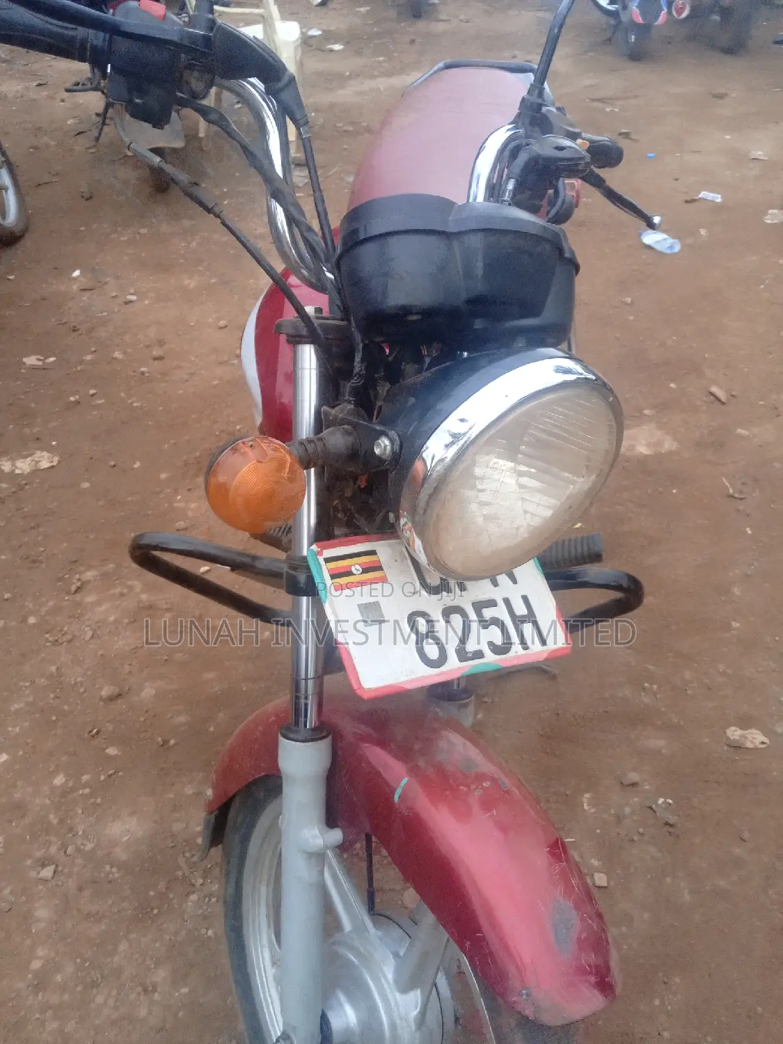 TVS HLX 125 2023 Red