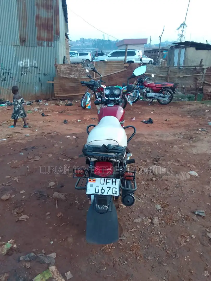TVS HLX 125 2023 Red