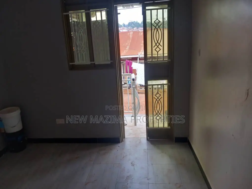 1bdrm House in Nsambya Town, Division A for rent