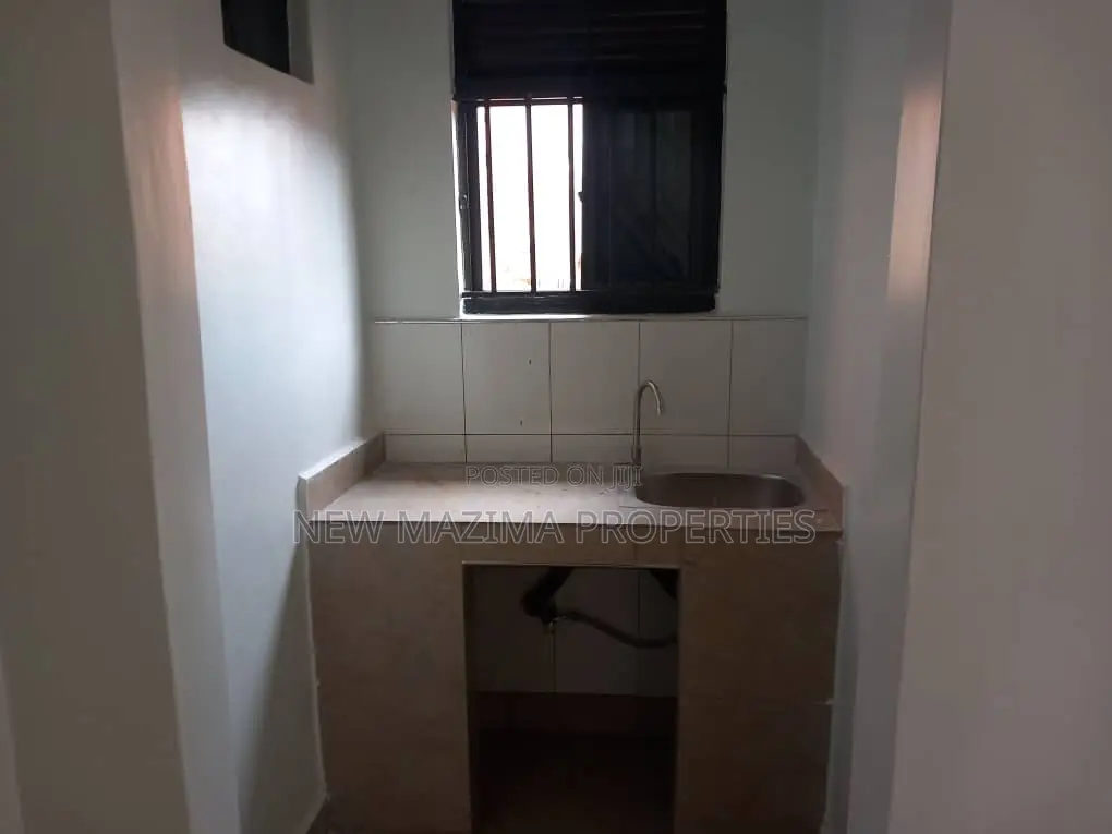 1bdrm House in Nsambya Town, Division A for rent