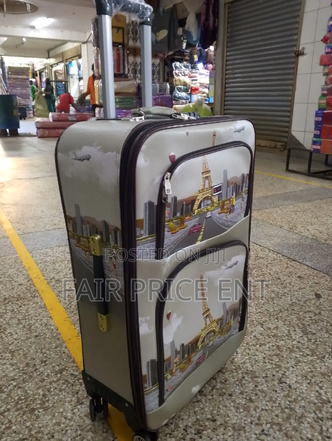 Luxury Traveling Suitcases. Large.( White)