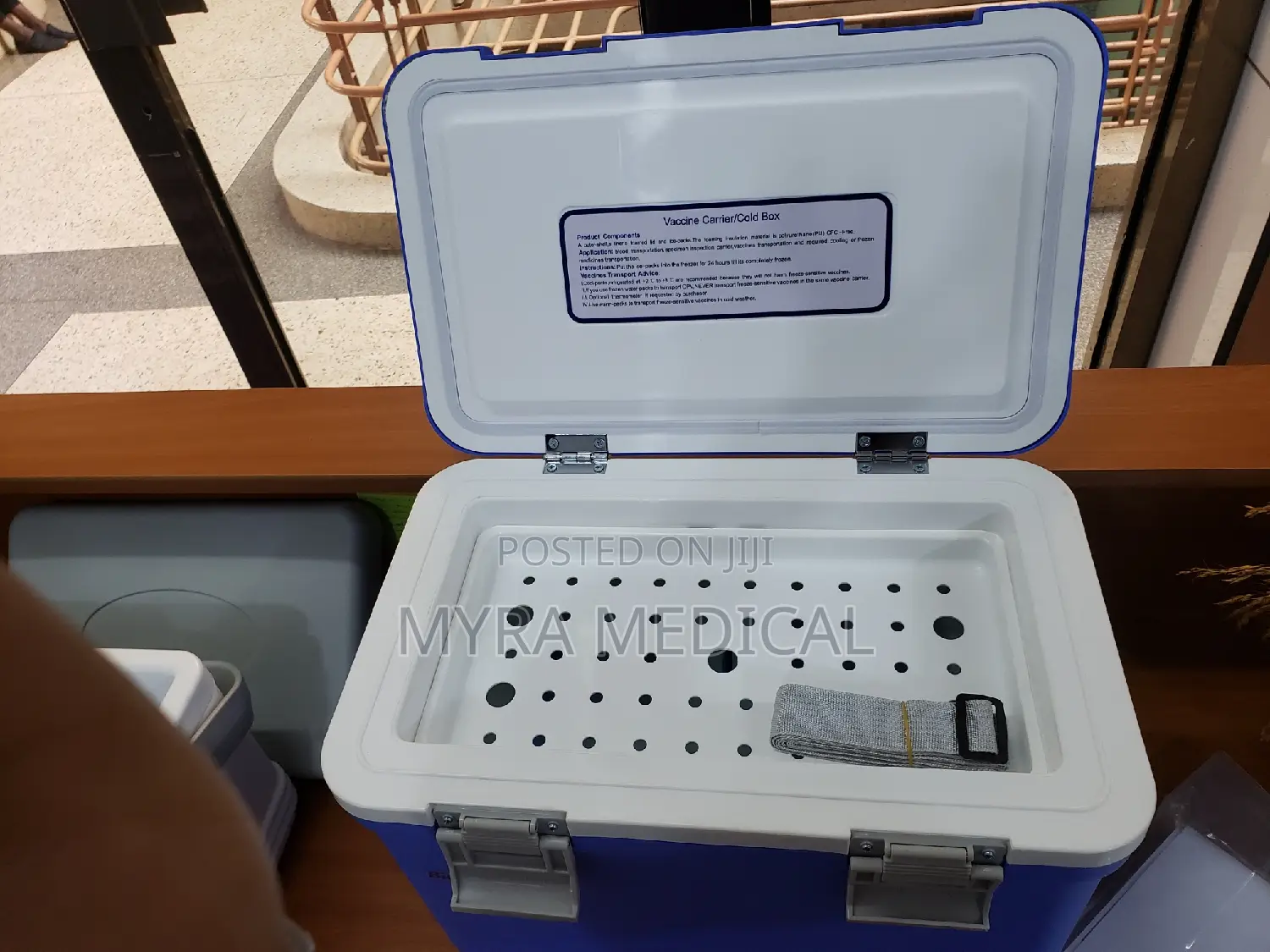 Vaccine Carrier or Cold Box