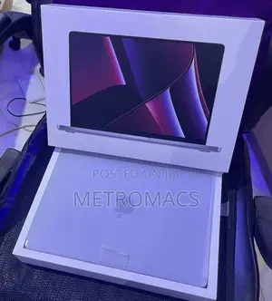 New Laptop Apple MacBook Pro 2023 M2 16GB Apple M2 SSD 512GB