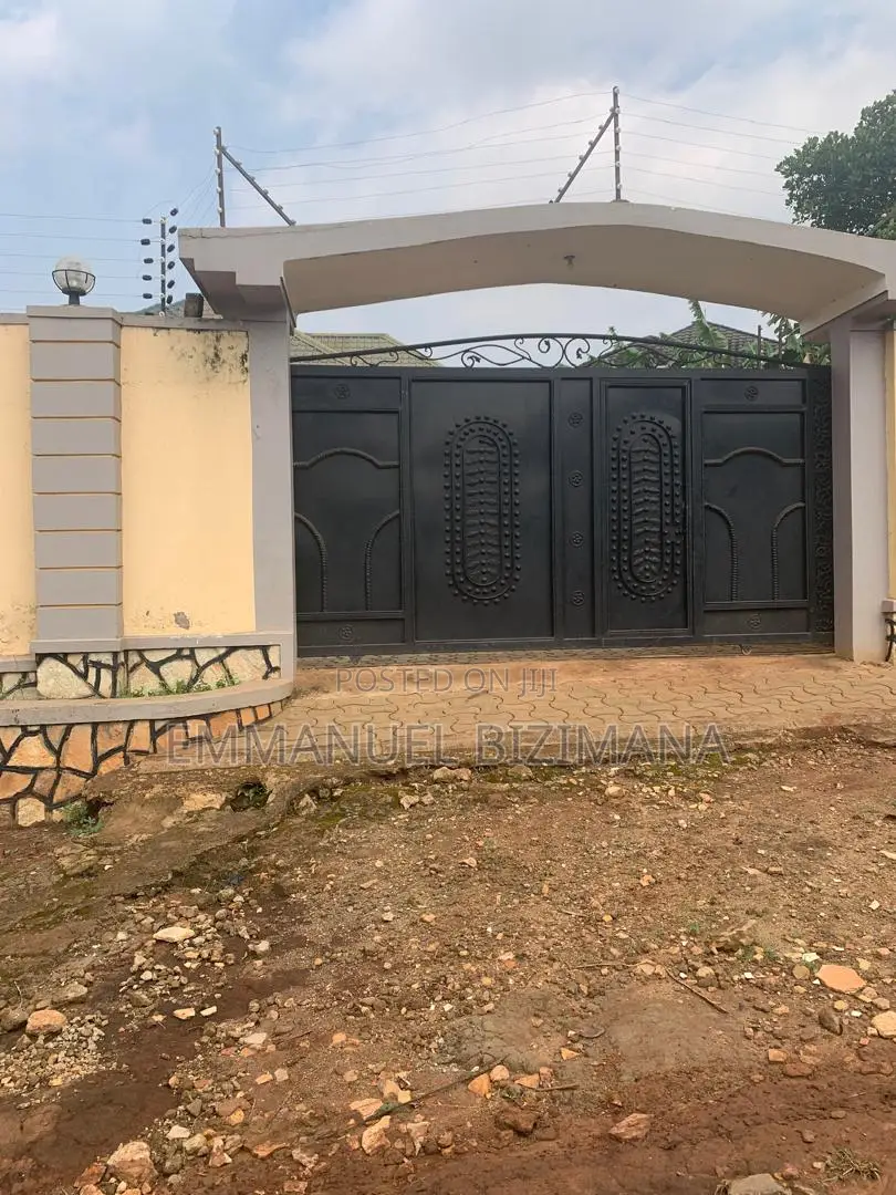 4bdrm Bungalow in Wemac Properties, Wakiso / Wakiso for sale