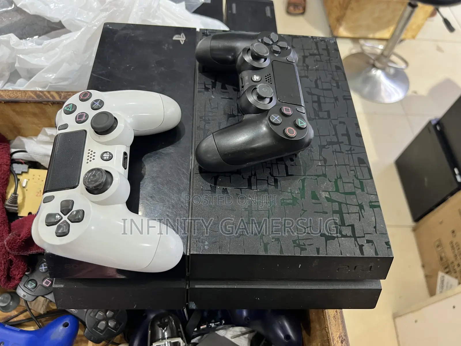 Chipped Ps4 Standard