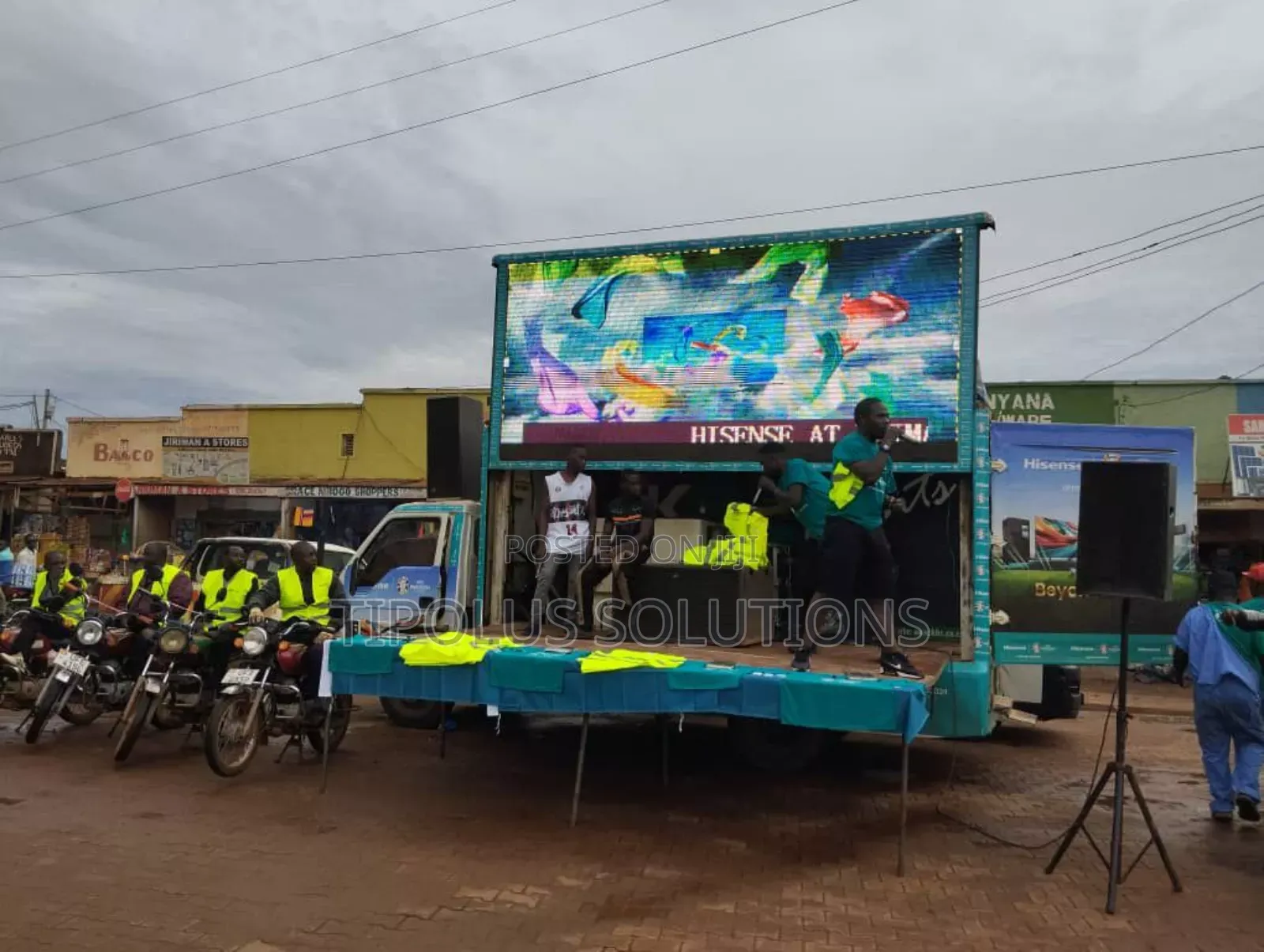 Multimedia Truck