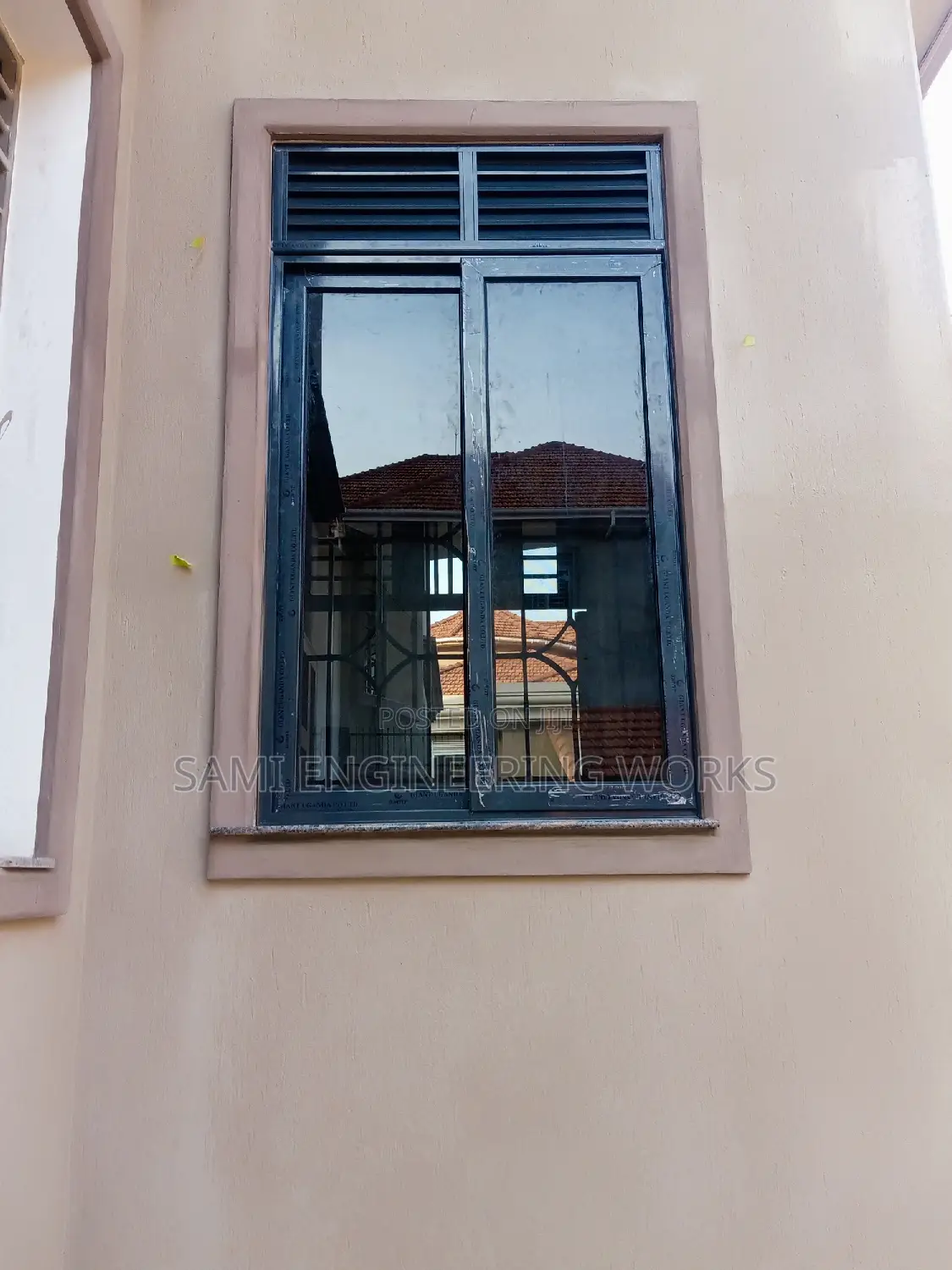 Aluminum Slidding Window Grey Colour Kulambiro