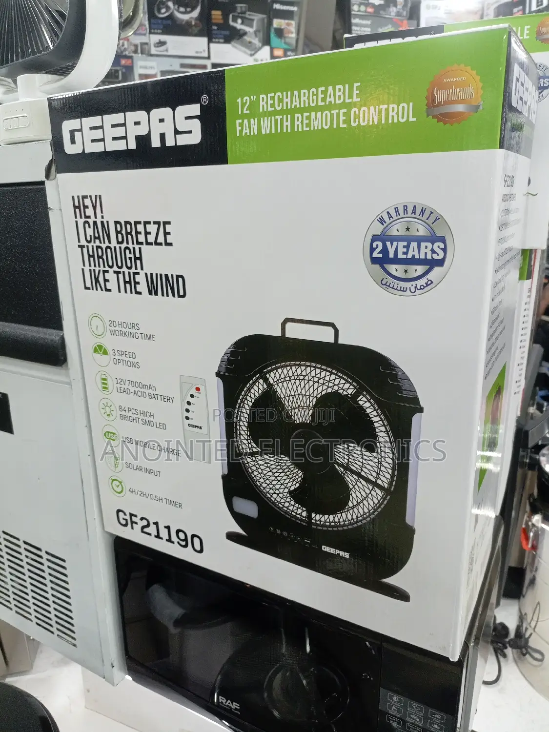 Rechargeable and Soler Table Fan With a Light and Remote
