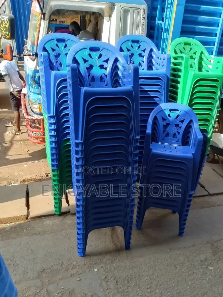 Plastic Chairs Plastic Chairs