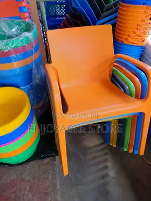 Plastic Chairs Plastic Chairs