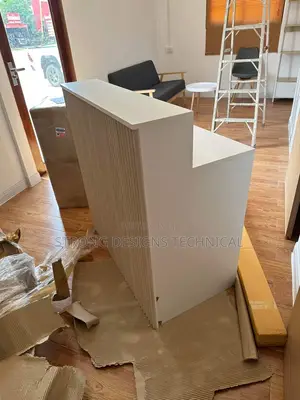 140 Cm Reception Counter Table.