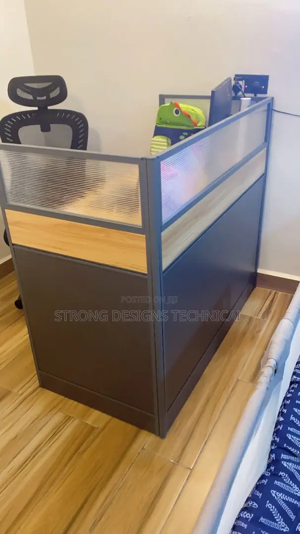 4 Seater Workstation.