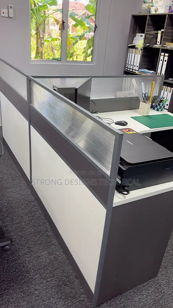 4 Seater Workstation.