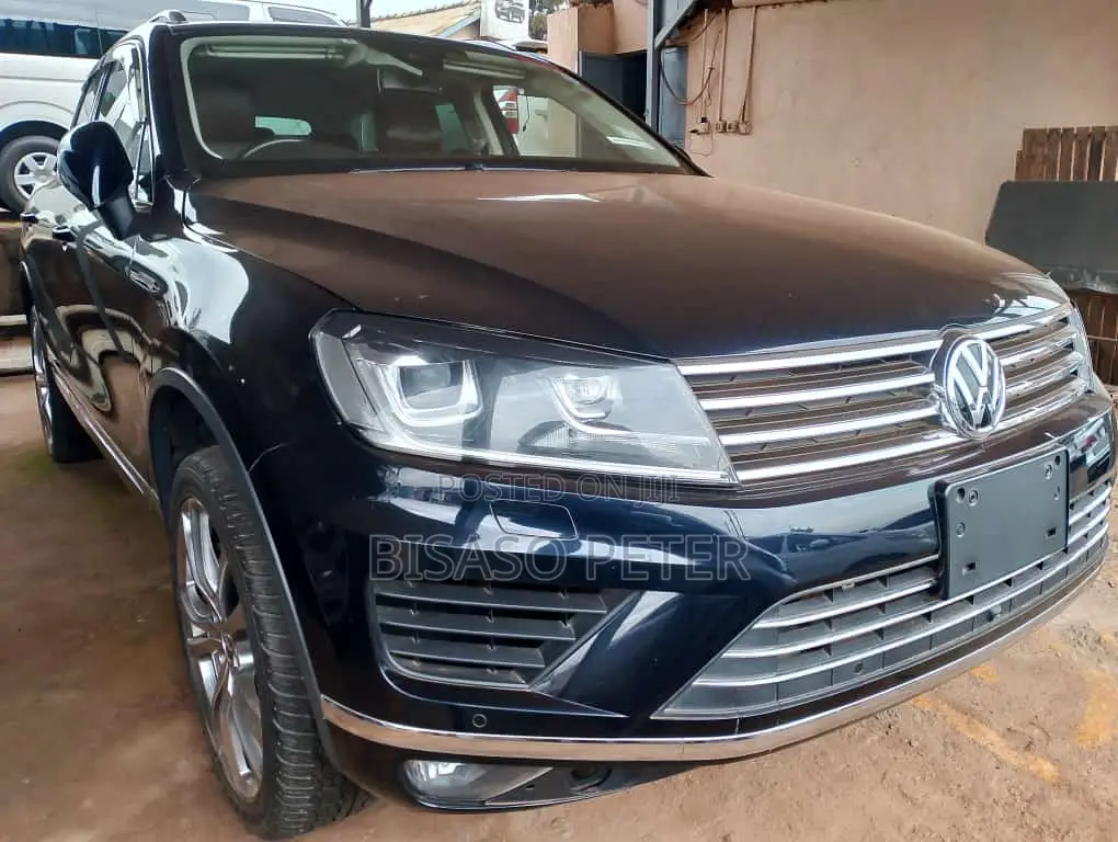 Volkswagen Touareg V6 Executive AWD 4MOTION 2015 Blue