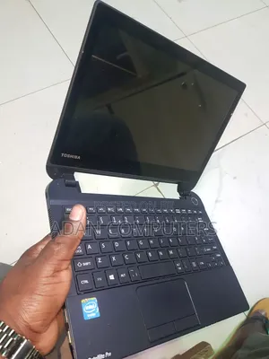 Laptop Toshiba NB100 4GB Intel Core 2 Duo HDD 320GB