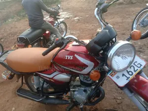 TVS HLX 125 2023 Red
