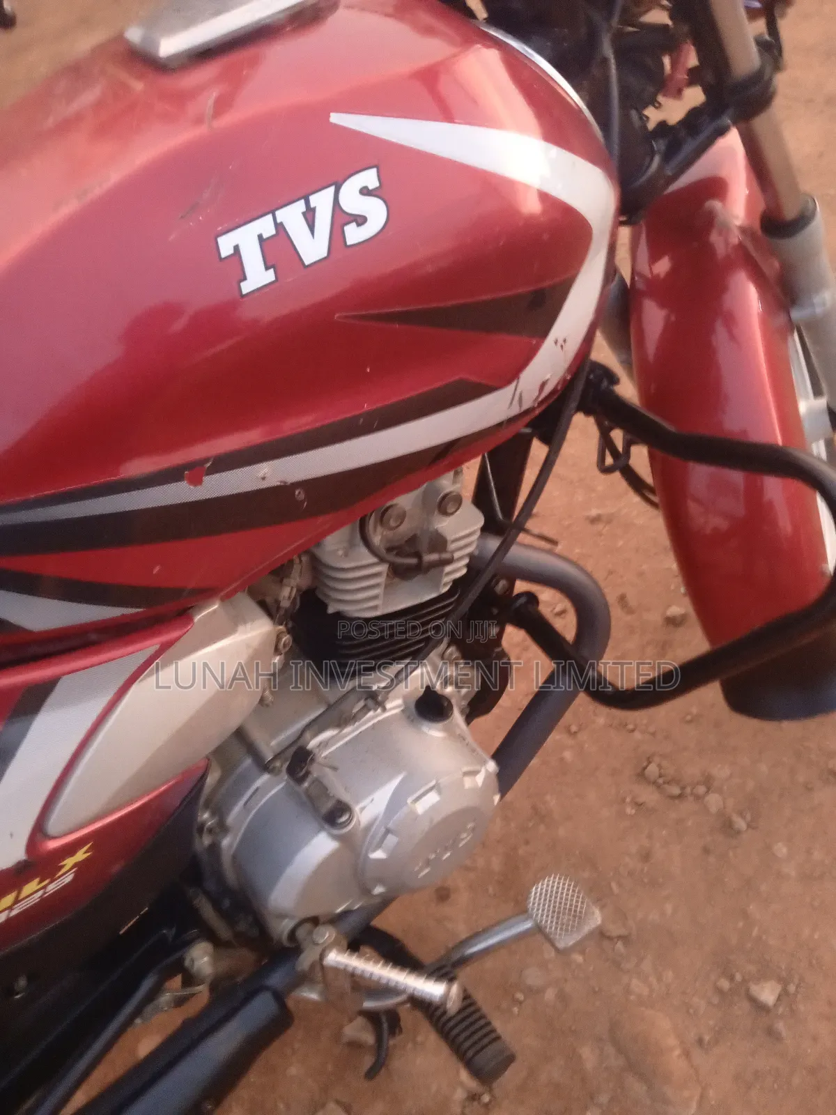 TVS HLX 125 2023 Red