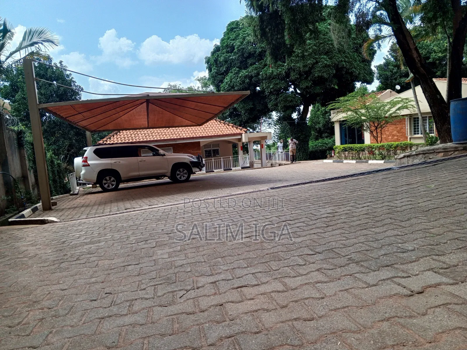 4bdrm Bungalow in Kololo Property, Central Division for rent