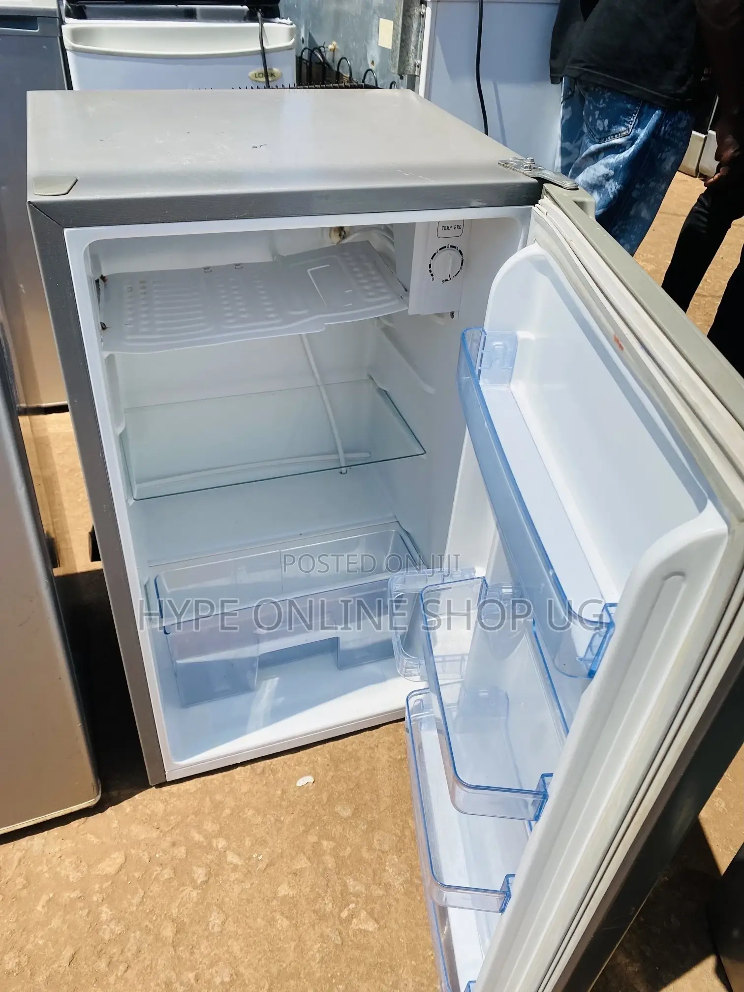 Hisense Tabletop Home Fridge 120L
