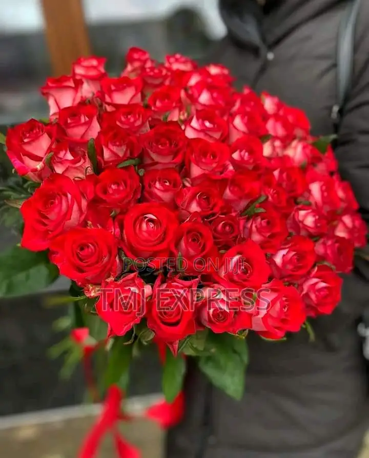 Natural Red Roses