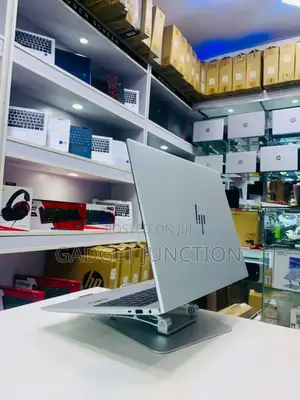 New Laptop HP EliteBook 860 G9 16GB AMD Ryzen 7 SSD 512GB