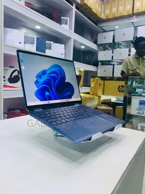 New Laptop HP Spectre 14 16GB Intel Core I7 SSD 256GB