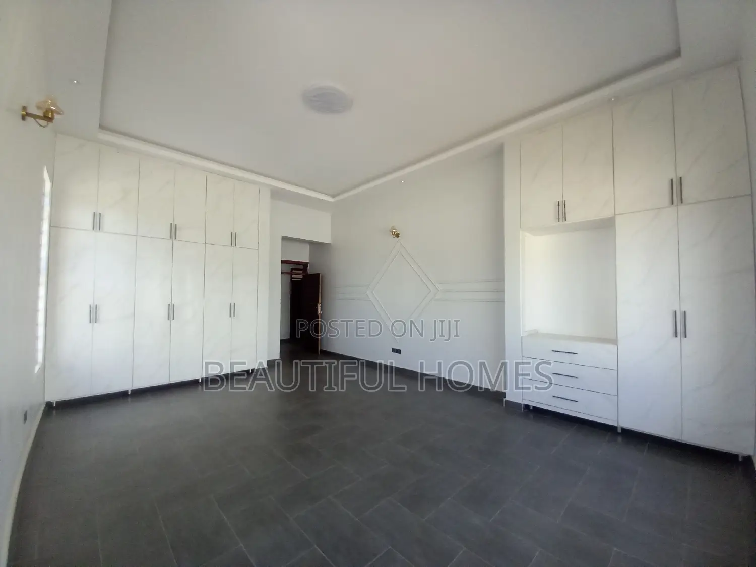 Furnished 4bdrm House in Kira for sale