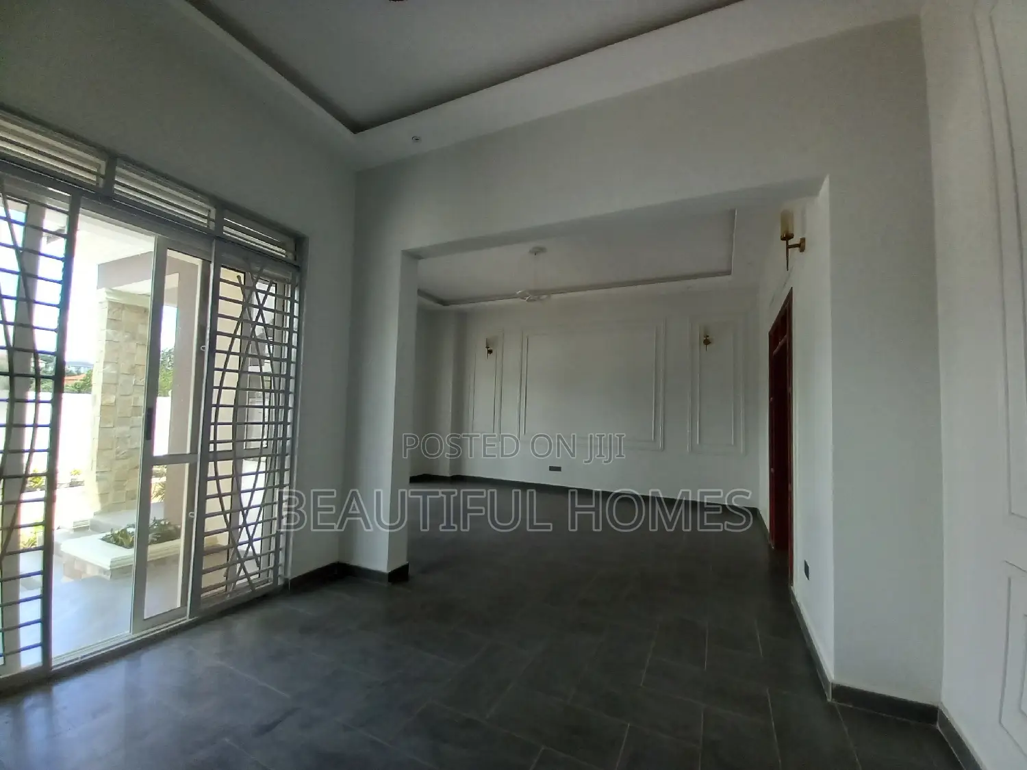 Furnished 4bdrm House in Kira for sale