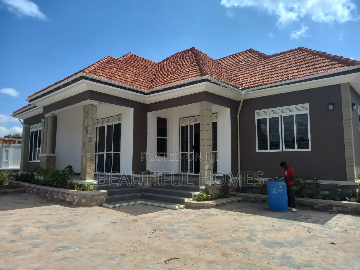 Furnished 4bdrm House in Kira Rich for sale