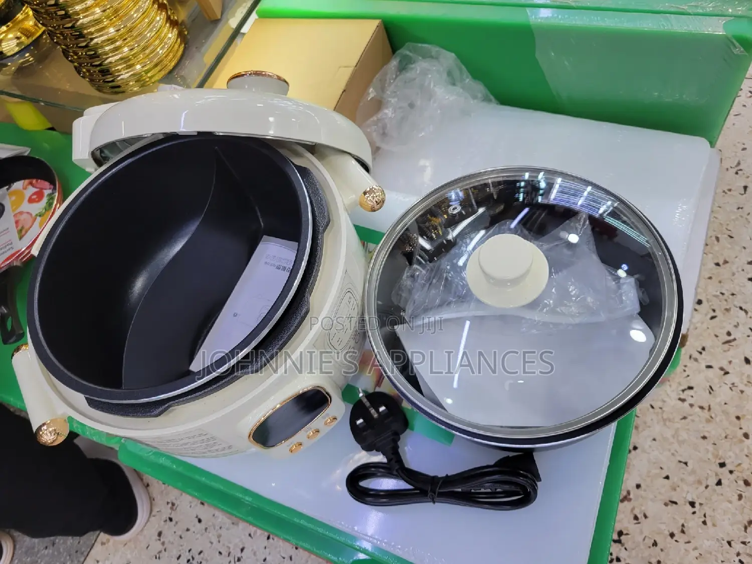 Multifunctional Electric Pressure Cooker 4L