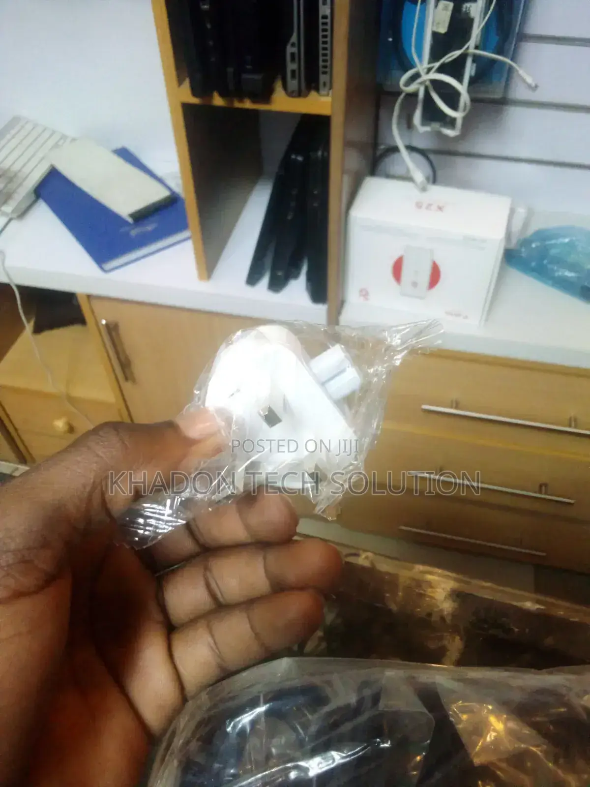 L Type Macbook Charger 60W