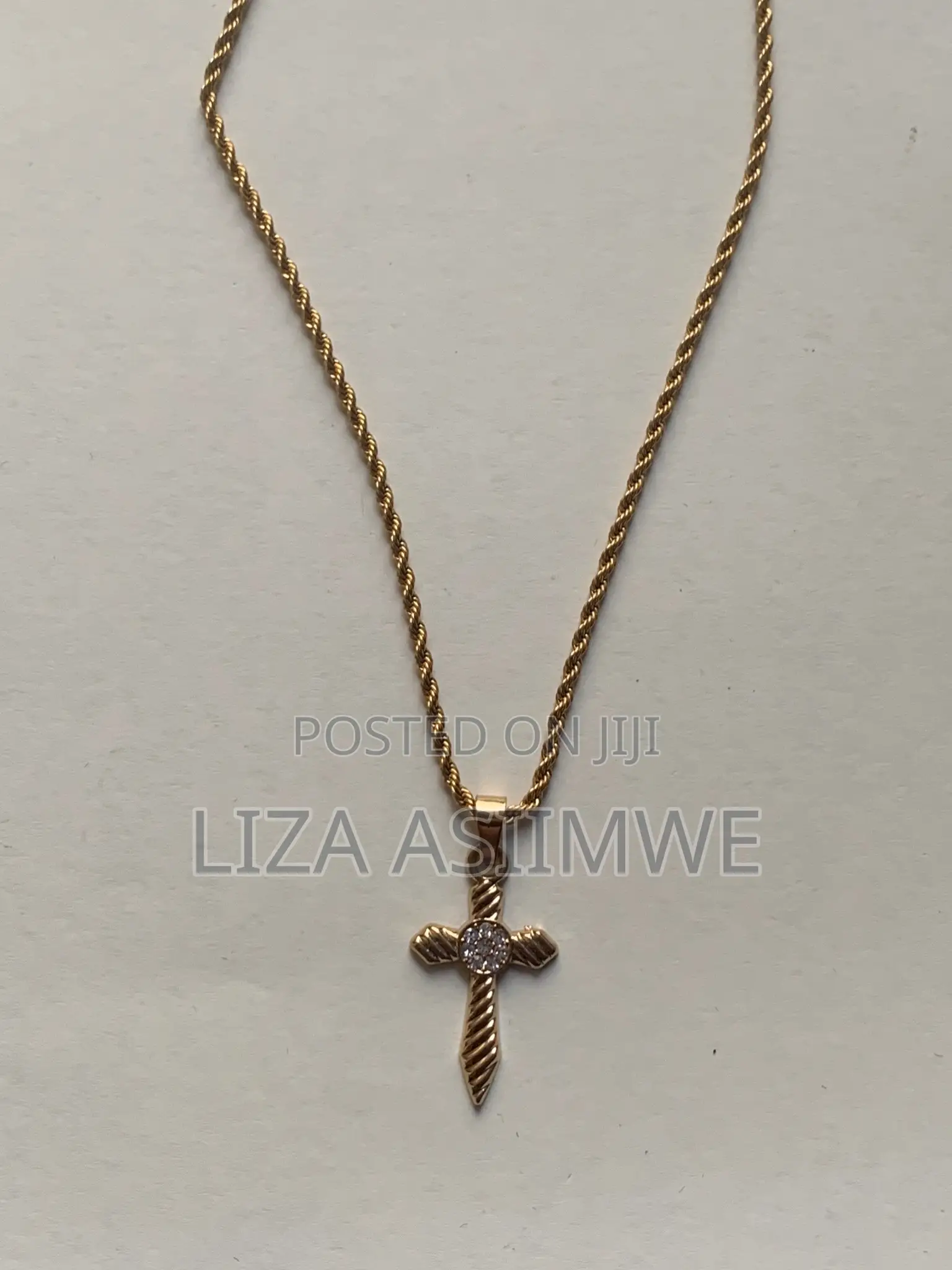 Simple Men’S Necklaces Available With a Cross Pendant