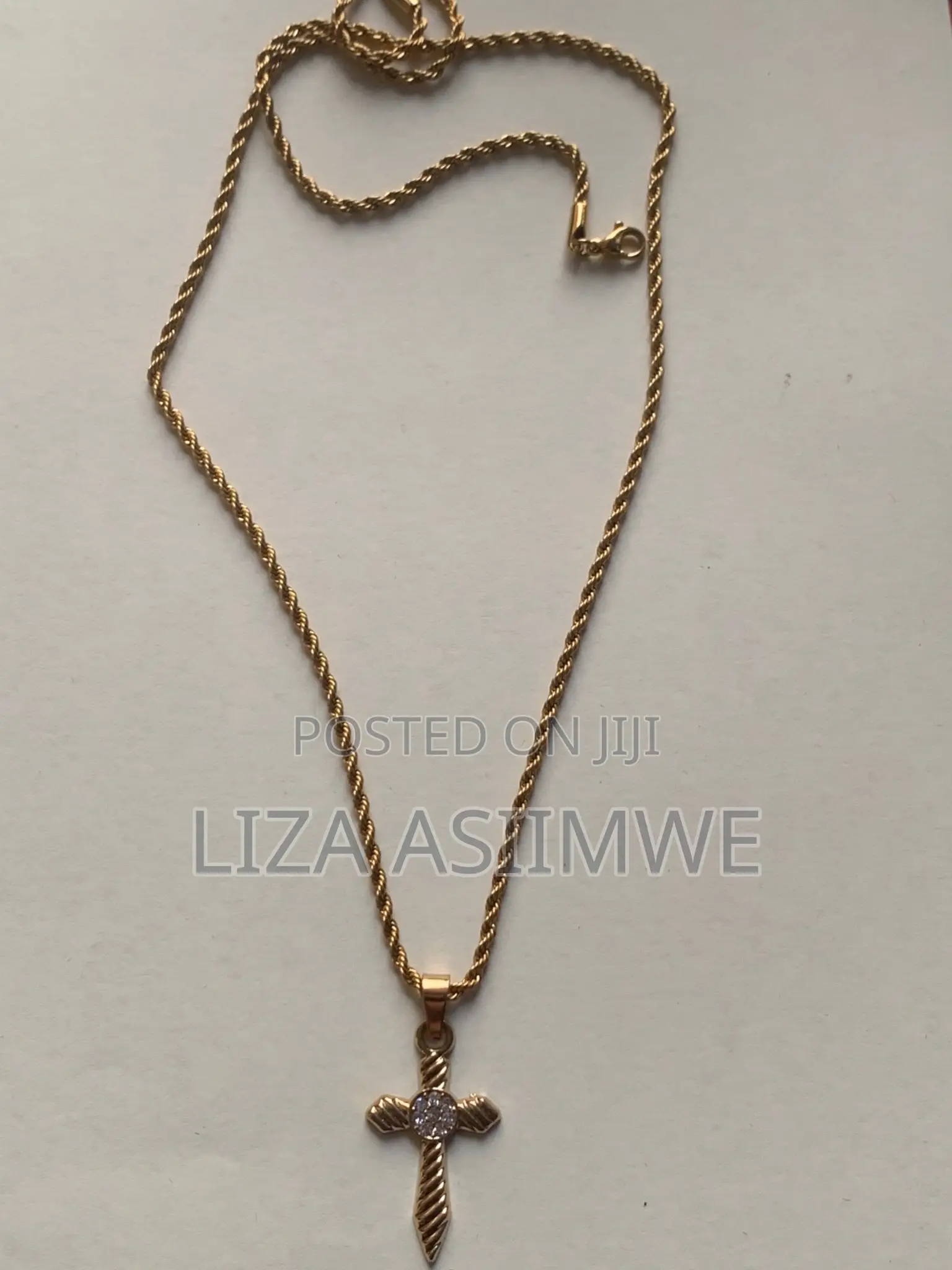 Simple Men’S Necklaces Available With a Cross Pendant