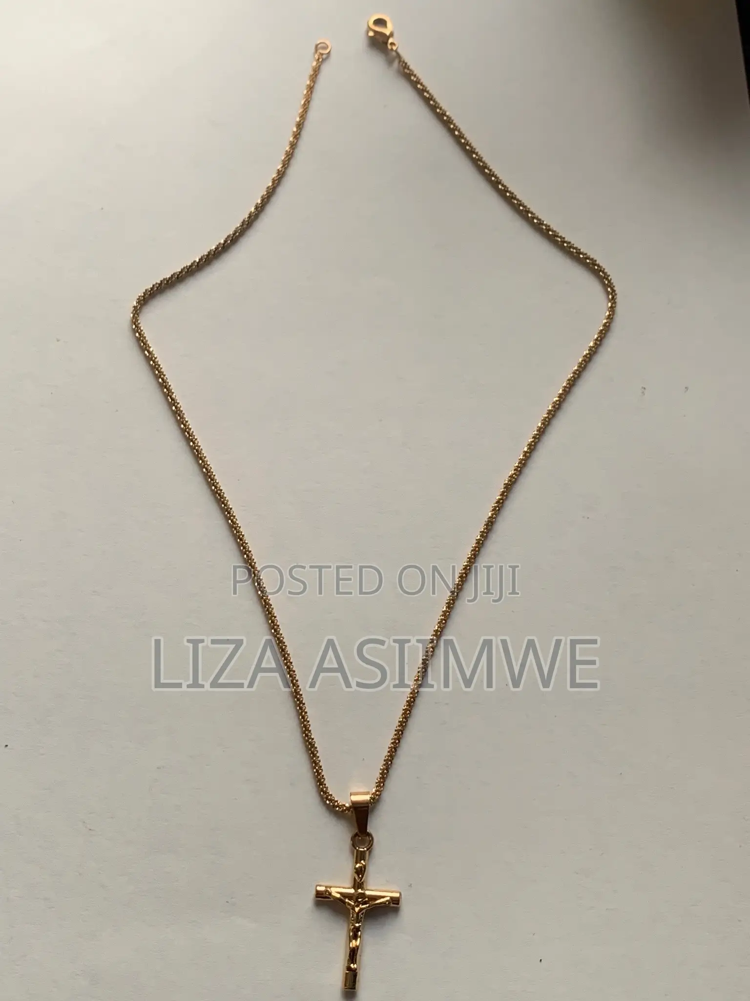 Simple Necklaces for Men With a Cross Pendant