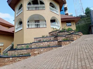 8bdrm Maisonette in Kololo Property, Central Division for rent