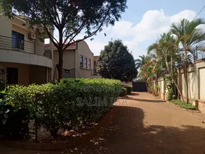 3bdrm Townhouse / Terrace in Kololo Property, Central Division
