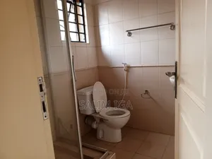 3bdrm Townhouse / Terrace in Kololo Property, Central Division