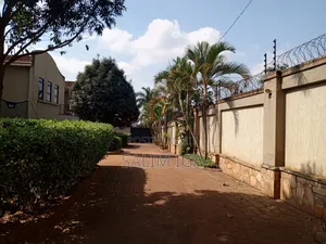 3bdrm Townhouse / Terrace in Kololo Property, Central Division