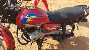 Bajaj Boxer 125 2022 Red