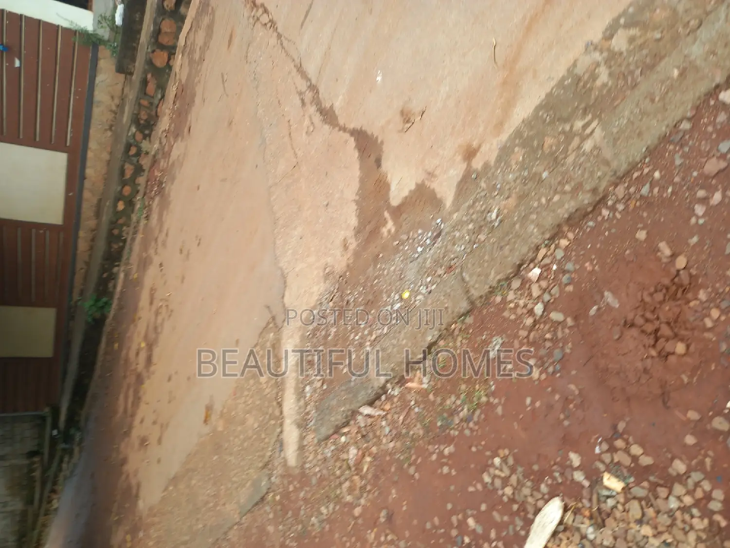 Kisaasi Kulambiro Hill Plot on Sale