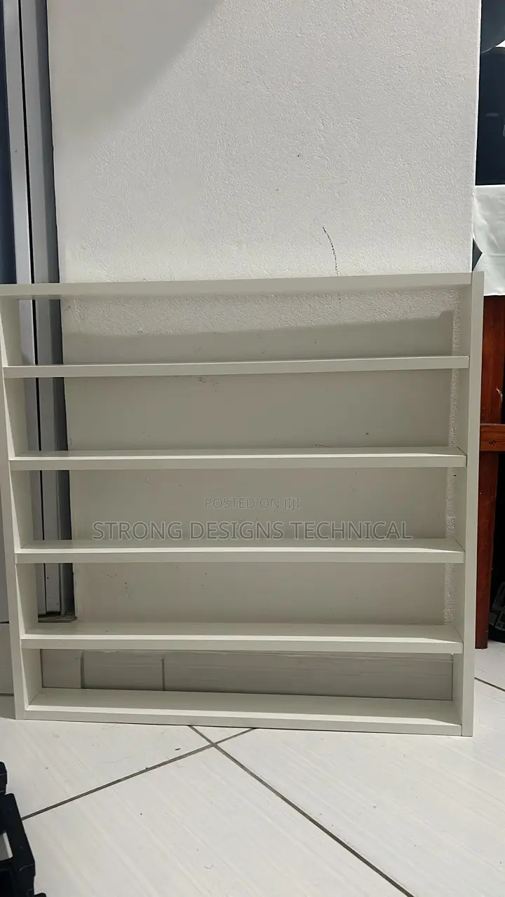 L Shaped Manicure Table AND Nail Polish Display Set