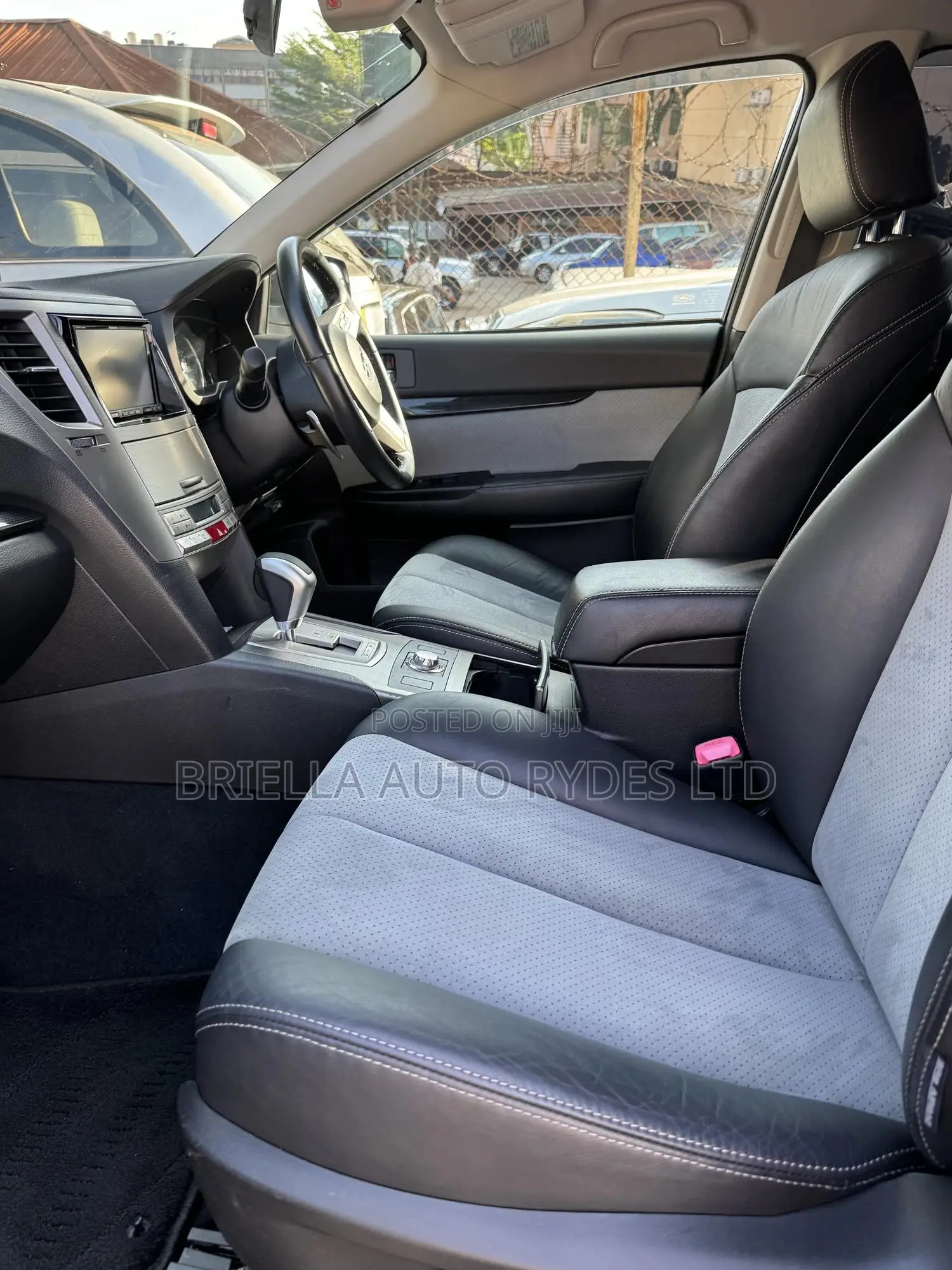 Subaru Outback 2011 Black