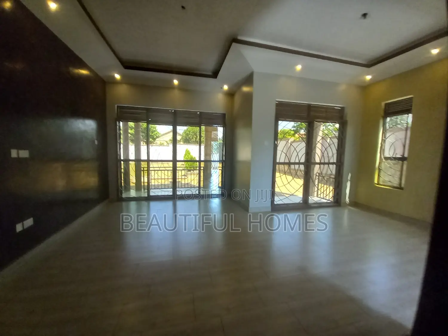 Furnished 4bdrm Bungalow in Kira for sale